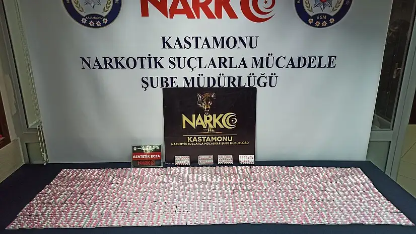 Kargo paketiyle uyuşturucu sevkiyatı yapan sanıklara hapis cezası