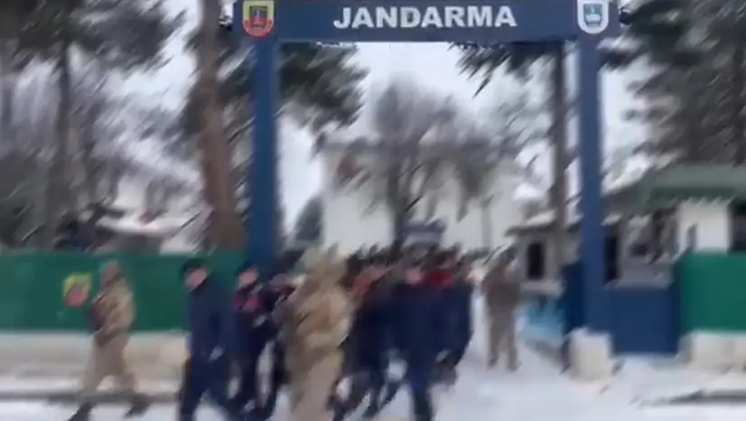 Kastamonu'da 9 farklı adrese uyuşturucu operasyonu: 8 gözaltı