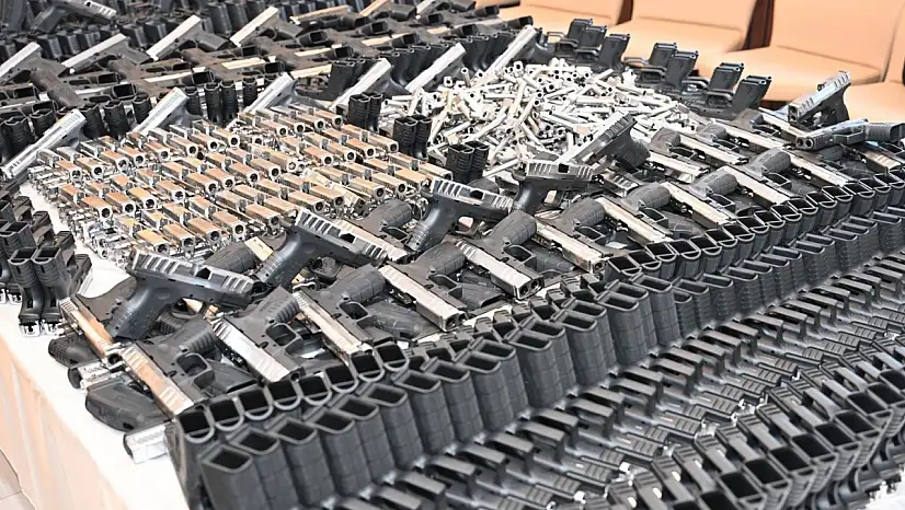 Otobüsten 46 bin silah parçası çıkmıştı, 6 şüpheli adliyeye sevk edildi