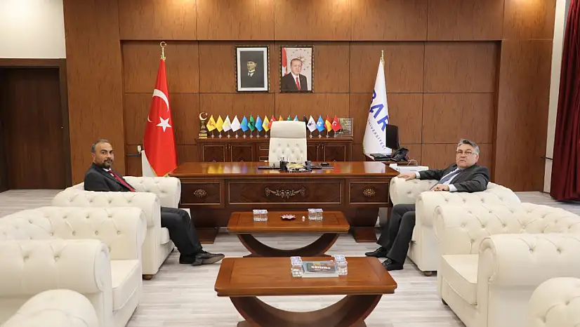 Rektörü Özölçer, Rektör Akkaya'yı ziyaret etti