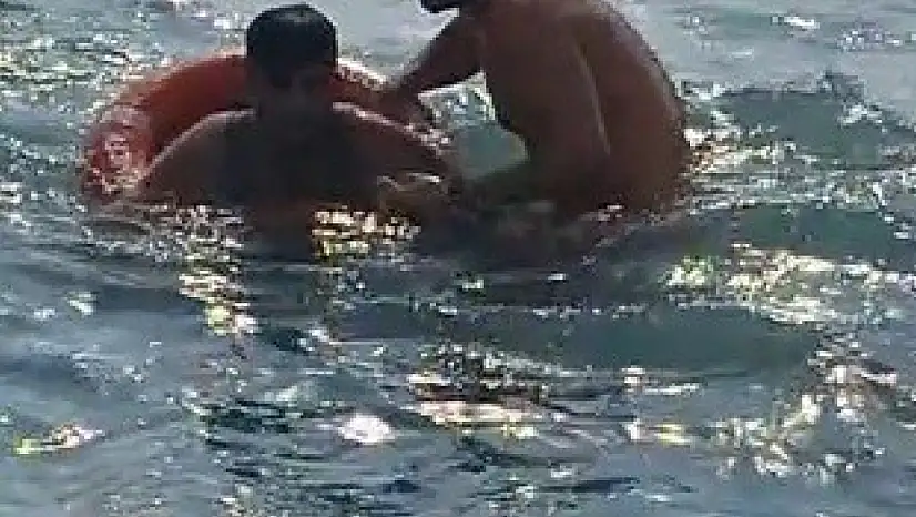 Serinlemek için denize giren 12 yaşındaki çocuk hayatını kaybetti