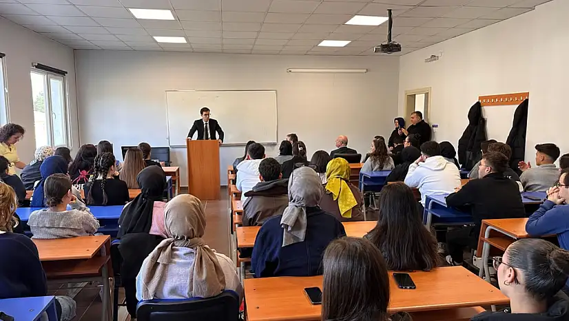 Ulus'ta mesleki söyleşilerin konuğu Savcı Ulaşan oldu