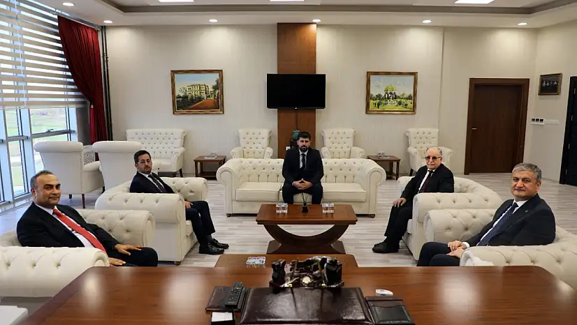 Vali Yavuz'dan Rektör Akkaya'ya ziyaret
