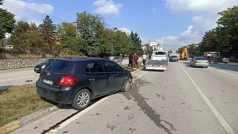 Yaya geçidinde karşı şeride geçen motorlu bisiklete çarptı: 1 ölü