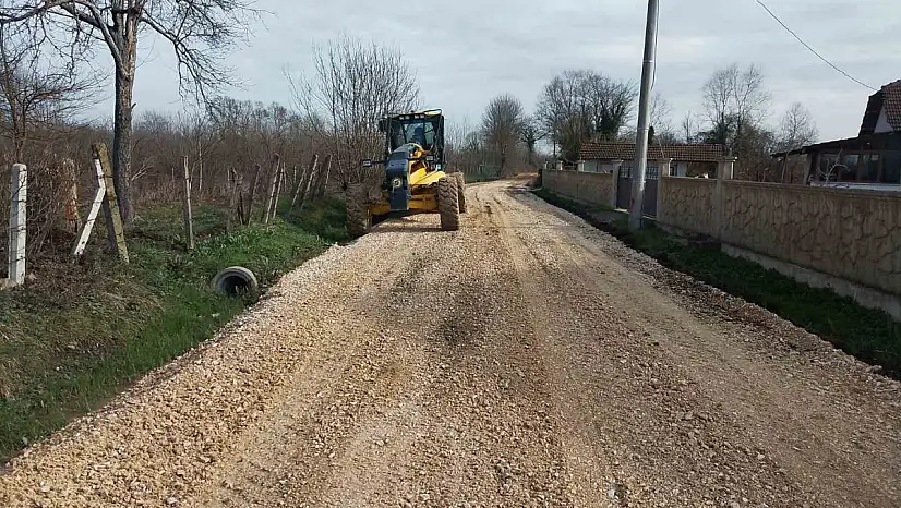 Yollarda çalışmalar sürüyor
