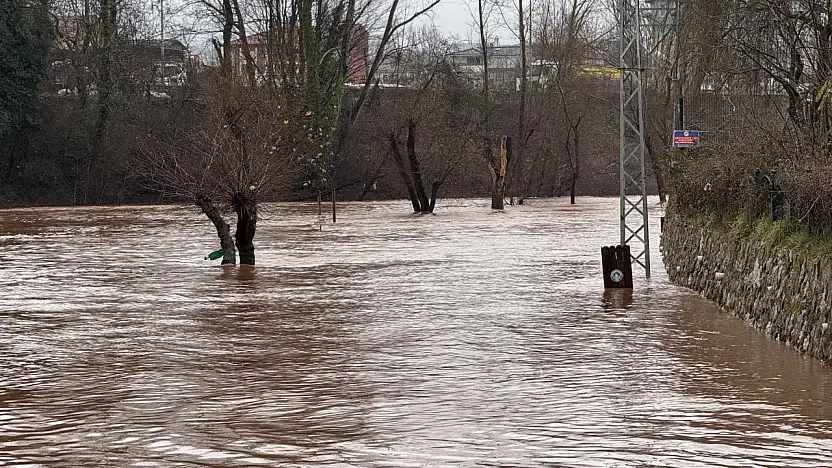 Bartın'da sular yükseldi