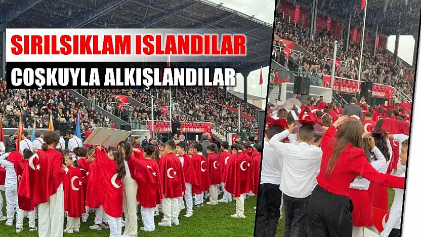 Büyük alkış Cumhuriyet aşkıyla çarpan yüreklere