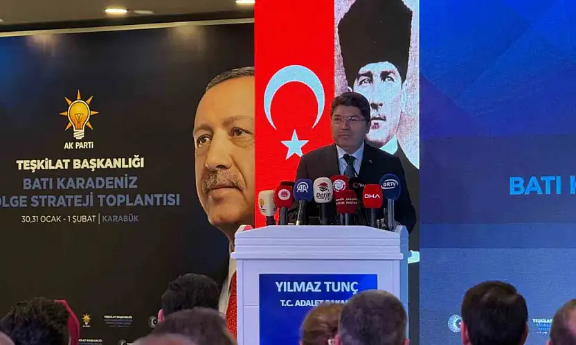 Bakan Tunç'tan Özel'e