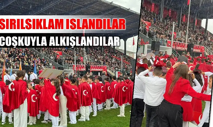 Büyük alkış Cumhuriyet aşkıyla çarpan yüreklere