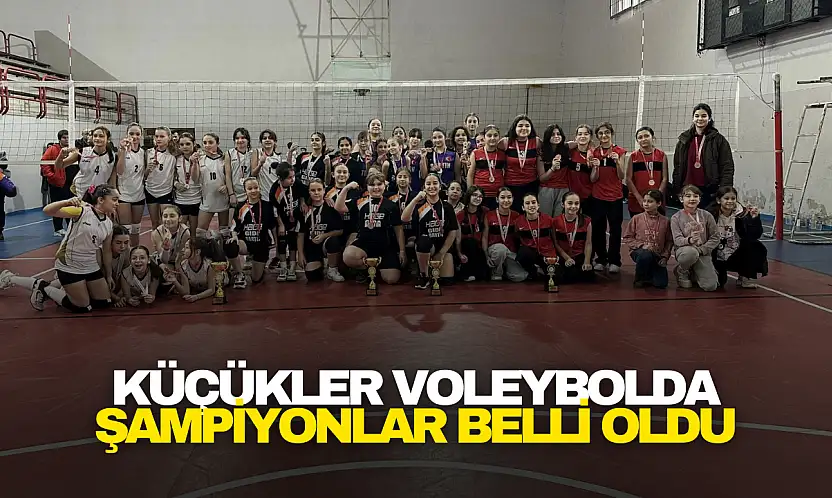 Küçükler Voleybolda Şampiyonlar Belli Oldu