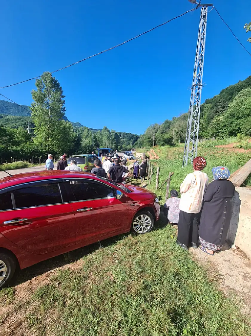 Bayrama gelen aile kaza yaptı 3 ölü