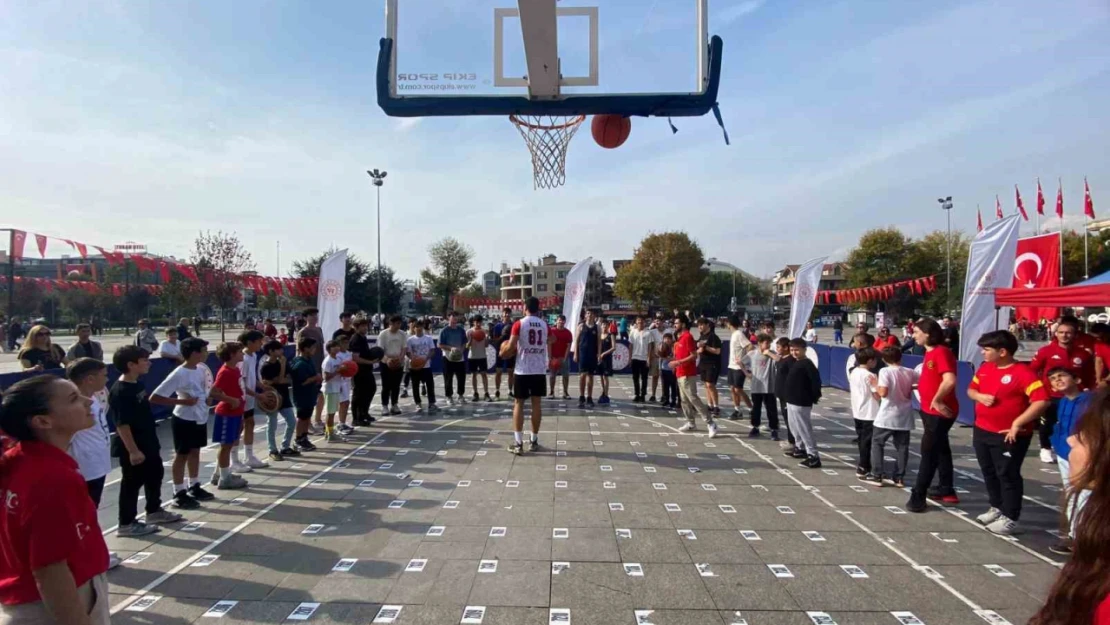 100. yıl 100 genç 100 basket