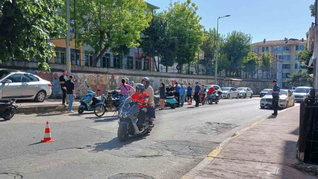 Akçakoca'da motosiklet sürücülerine yönelik denetim yapıldı