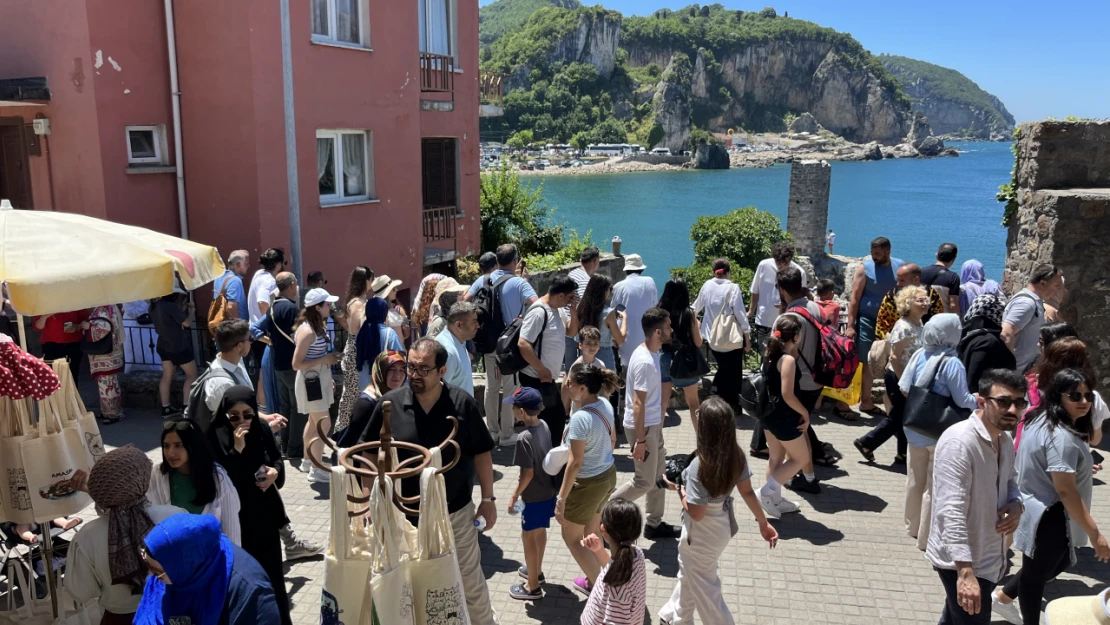 Amasra'da tarihi yapılara büyük ilgi