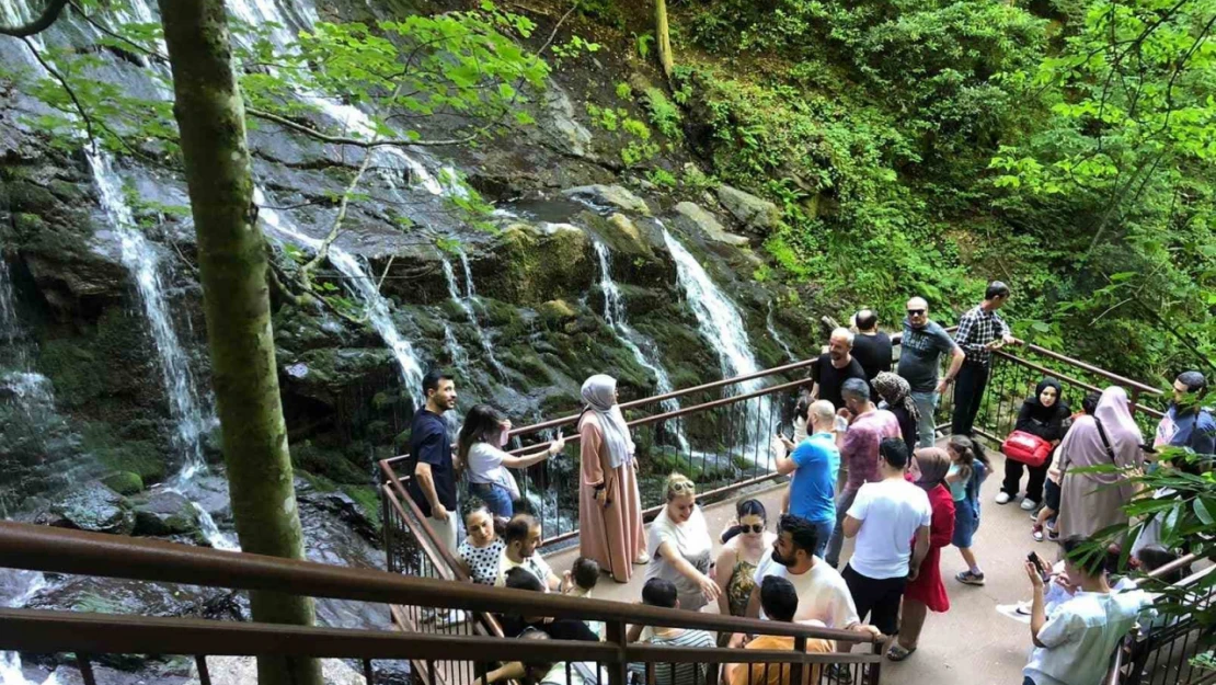 Bayram boyunca binlerce kişiyi ağırladı