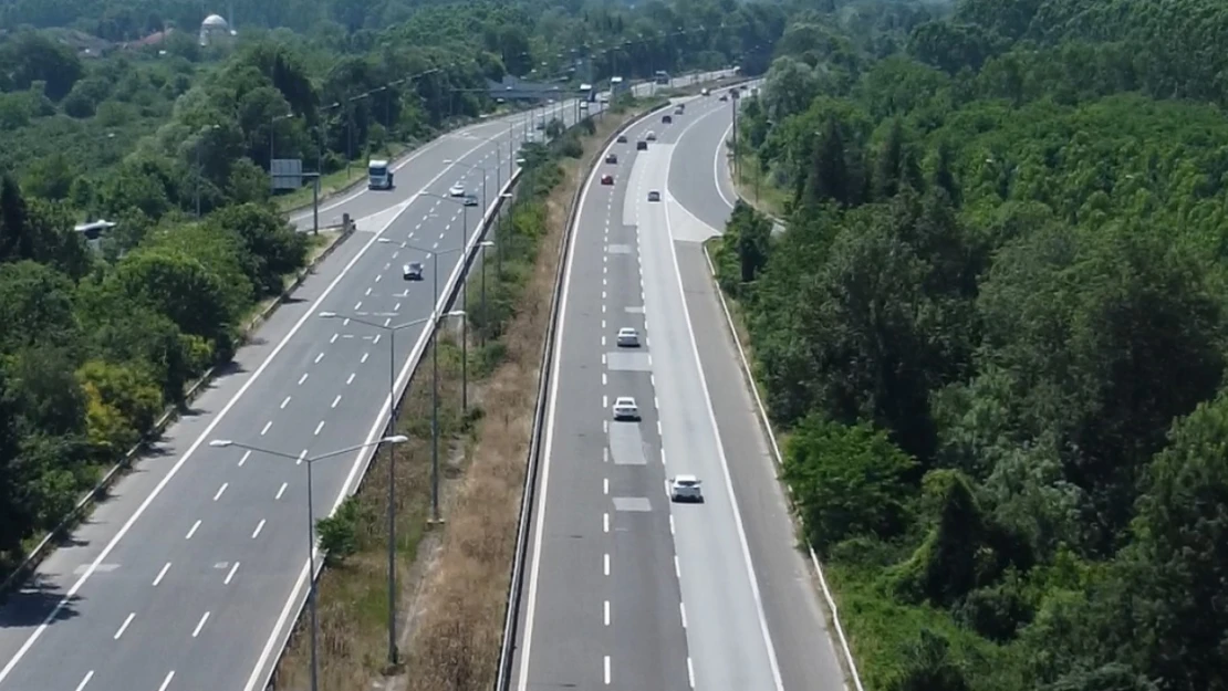 Bayram dönüşü Düzce'de trafik geçişi rahat