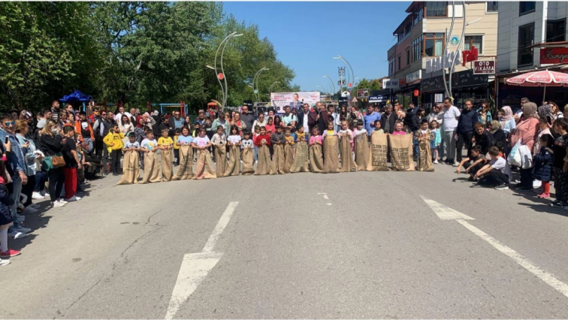 Binlerce insan şenliğe akın etti