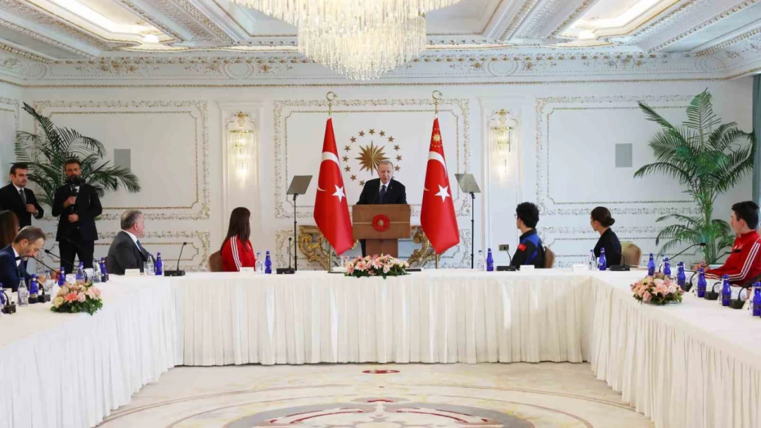 Cumhurbaşkanı Erdoğan, 19 Mayıs teslimiyete karşı milletimizin hür ve bağımsız yaşama kararlılığının sembolüdür