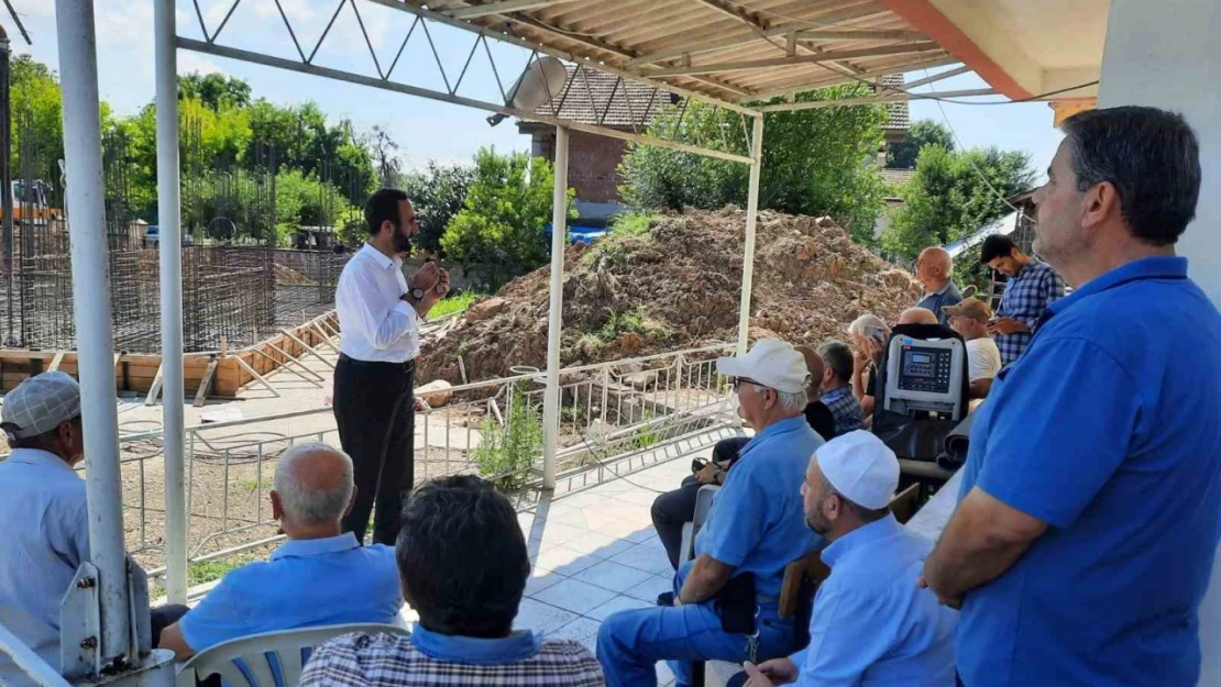 Depremde ağır hasar alan cami sıfırdan yapılıyor