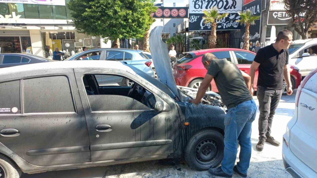 Düzce'de seyir halindeki araçta yangın