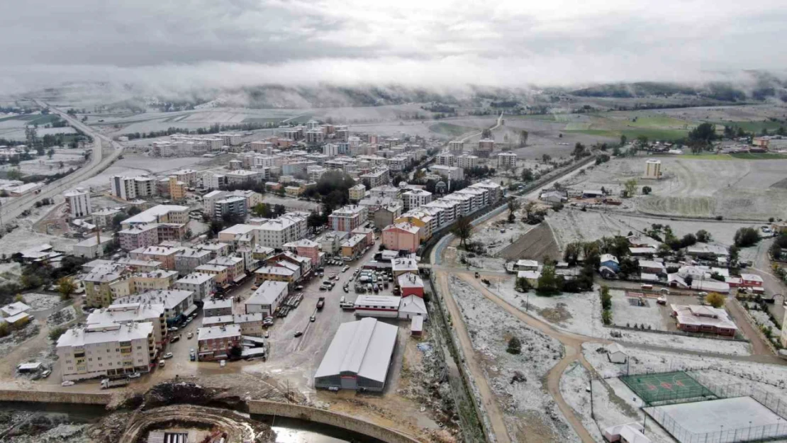 Kastamonu'da kar yağışı etkili oluyor: Kar kalınlığı 15 santimetreye ulaştı