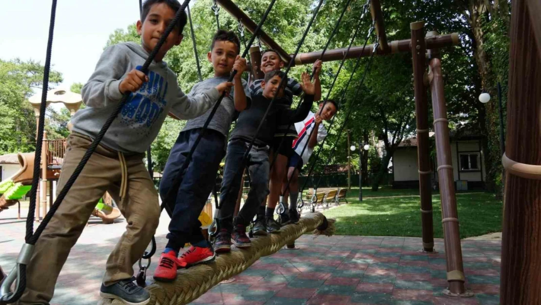 Kent park yenilenen yüzü ile hizmete açıldı