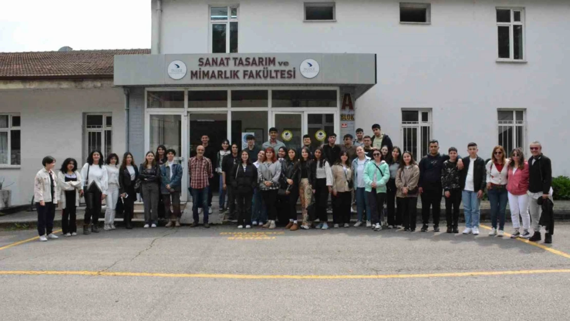 Lise öğrencileri Düzce Üniversitesini gezdi