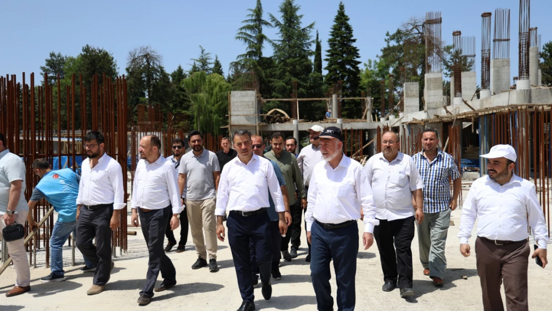 Merkez Camii'nde çalışmalar sürüyor