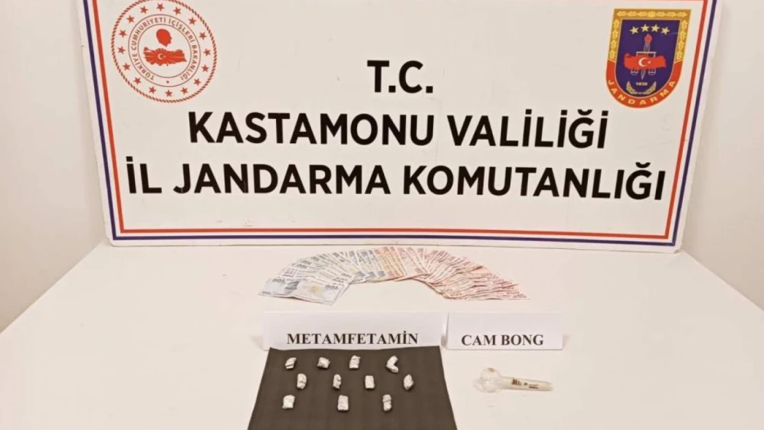 Piyasaya uyuşturucu madde sürmek isteyen vatandaş yakalandı