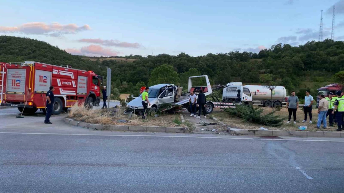 Samsun'daki kazada ağır yaralanan sürücü hayatını kaybetti