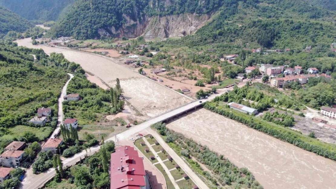 Cide-Bartın karayolu ulaşıma açıldı