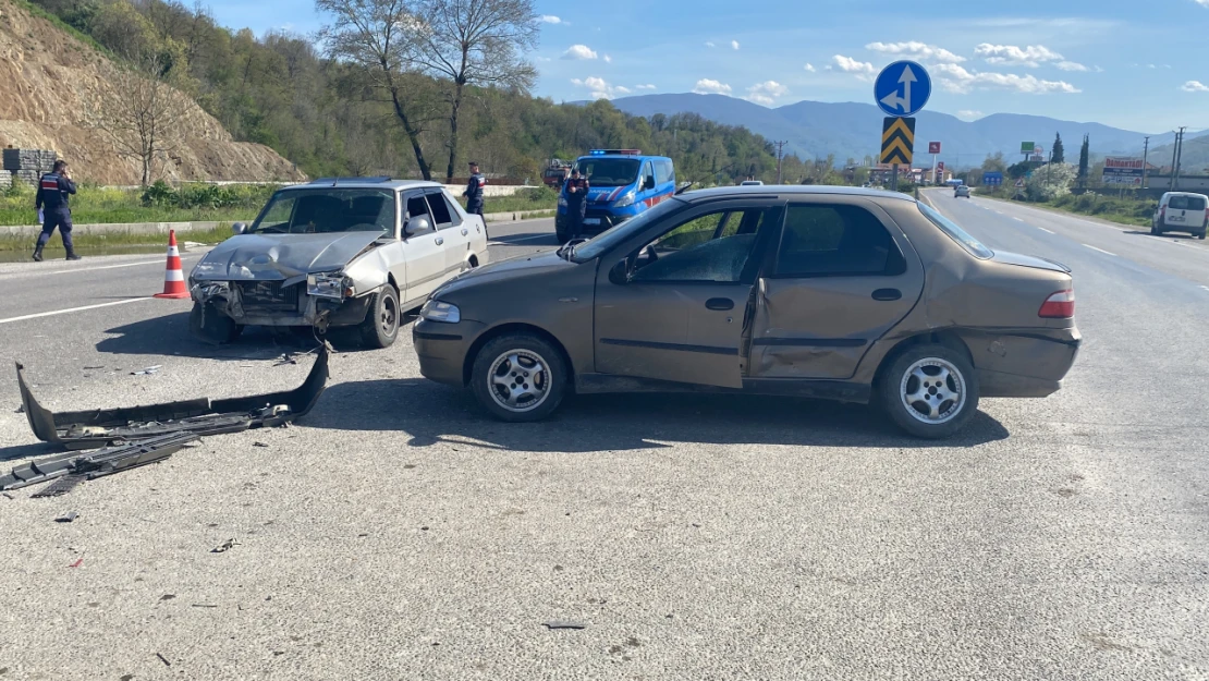 Şerit ihlali kazaya neden oldu