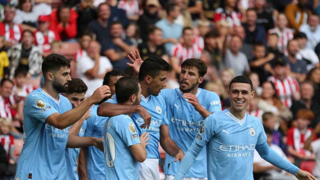 Son şampiyon Manchester City, sezona 3'te 3'le başladı