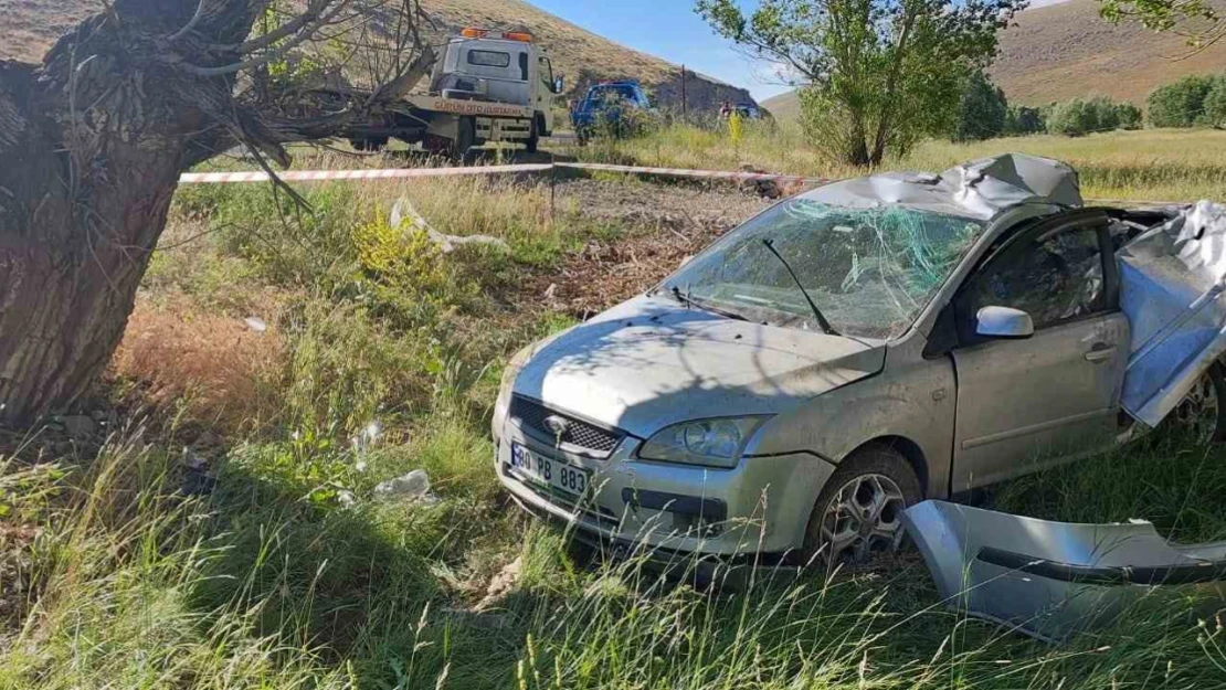 Trafik kazasında bebek hayatını kaybetti, aynı aileden 3 kişi ağır yaralandı