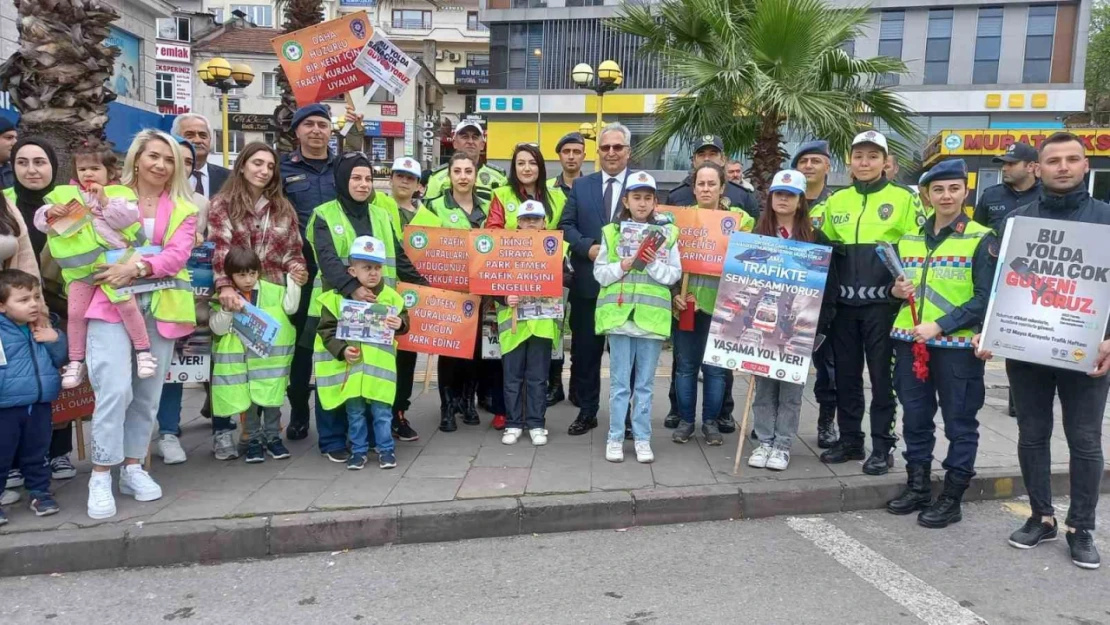 Trafik kurallarına dikkat çektiler