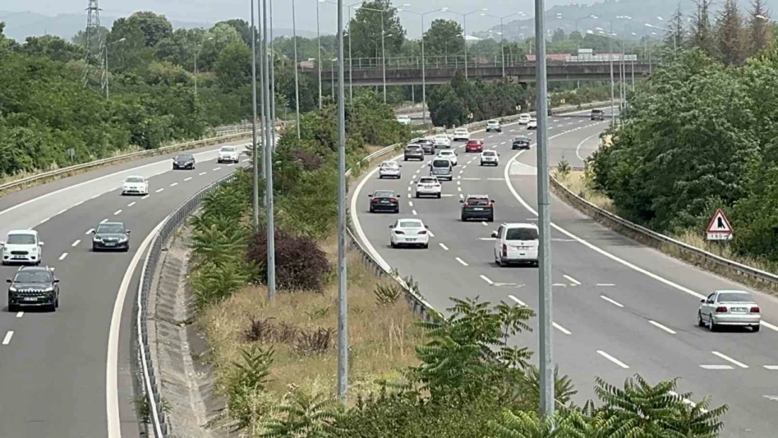 Trafikte akıcı yoğunluk devam ediyor