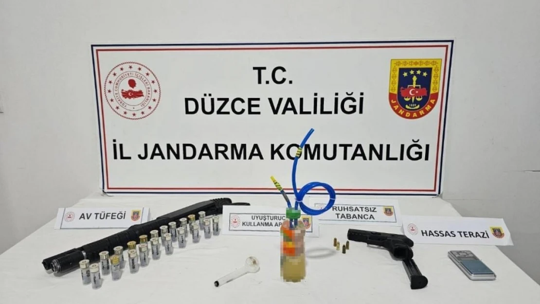 Uyuşturucu kullanan 3 şahıs ve yurda kaçak yollarla giren 2 kişi yakalandı