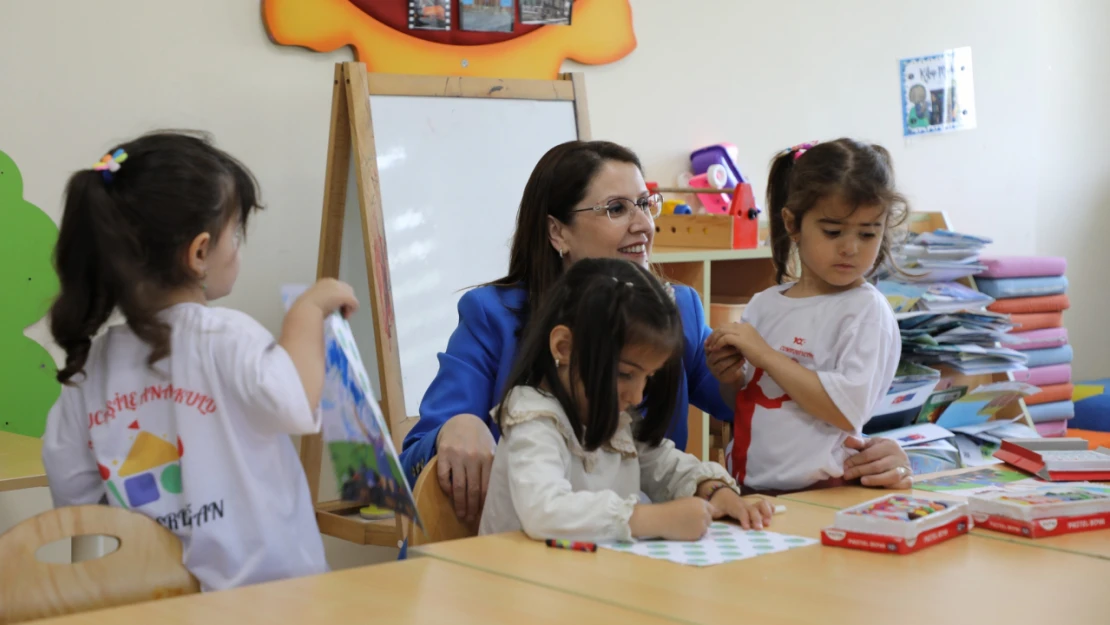 Vali Arslan Kurucaşile'de okulları ziyaret etti