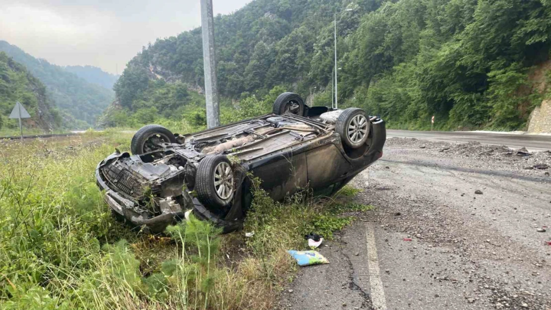 Yoldan çıkan otomobil taklalar attı: 1 yaralı