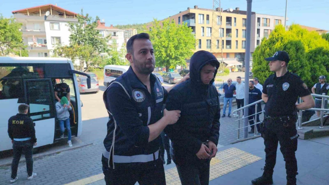Zonguldak'ta dolandırıcılık operasyonu: 8 şüpheli adliyede