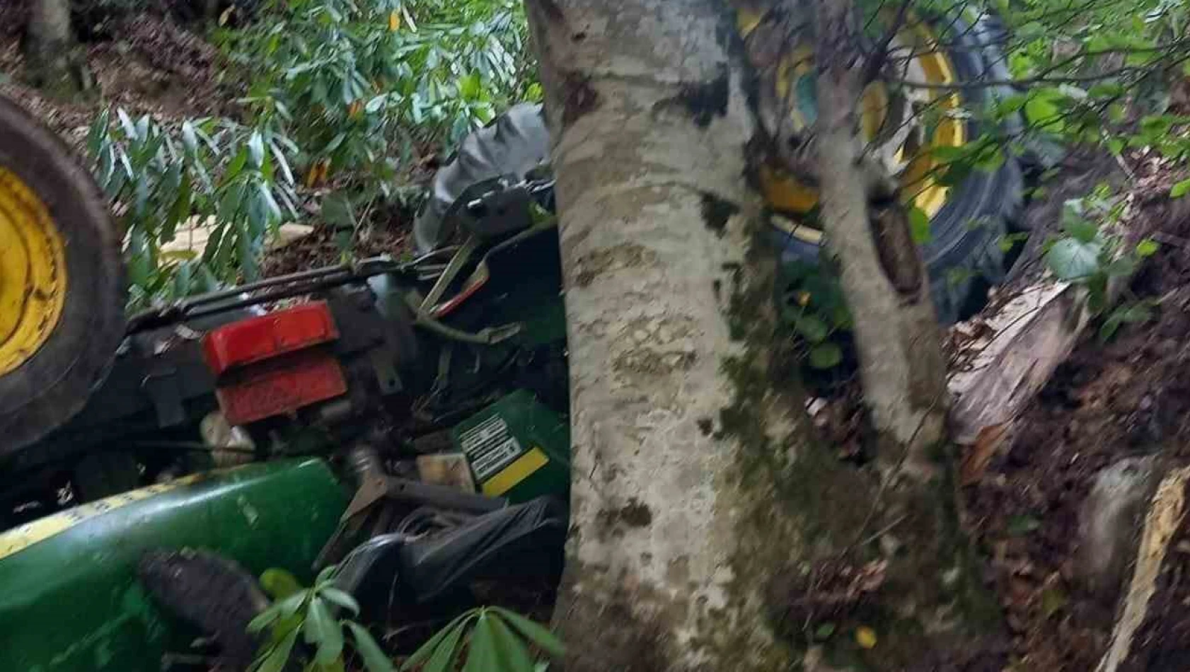 Alaplı'da traktör kazası, sürücü ağır yaralı