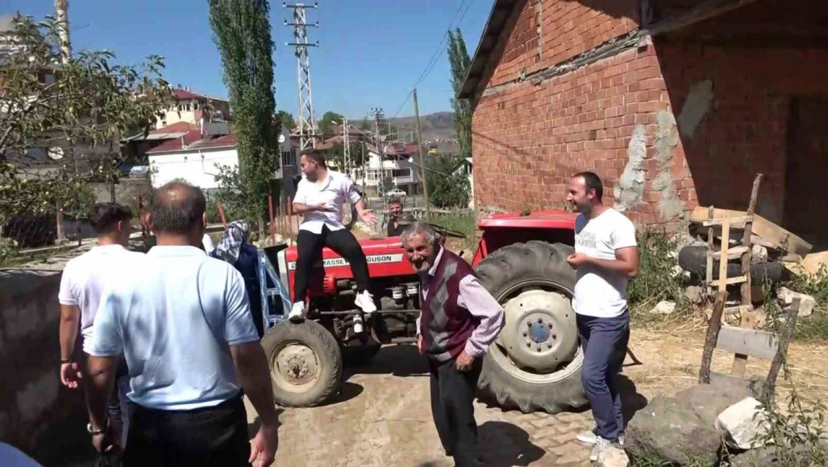 Asırlık yol kesme geleneği