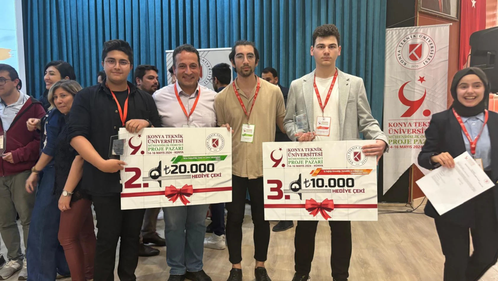 BARÜ'lü öğrenciler 2 farklı projeyle 2 ödülün sahibi oldu