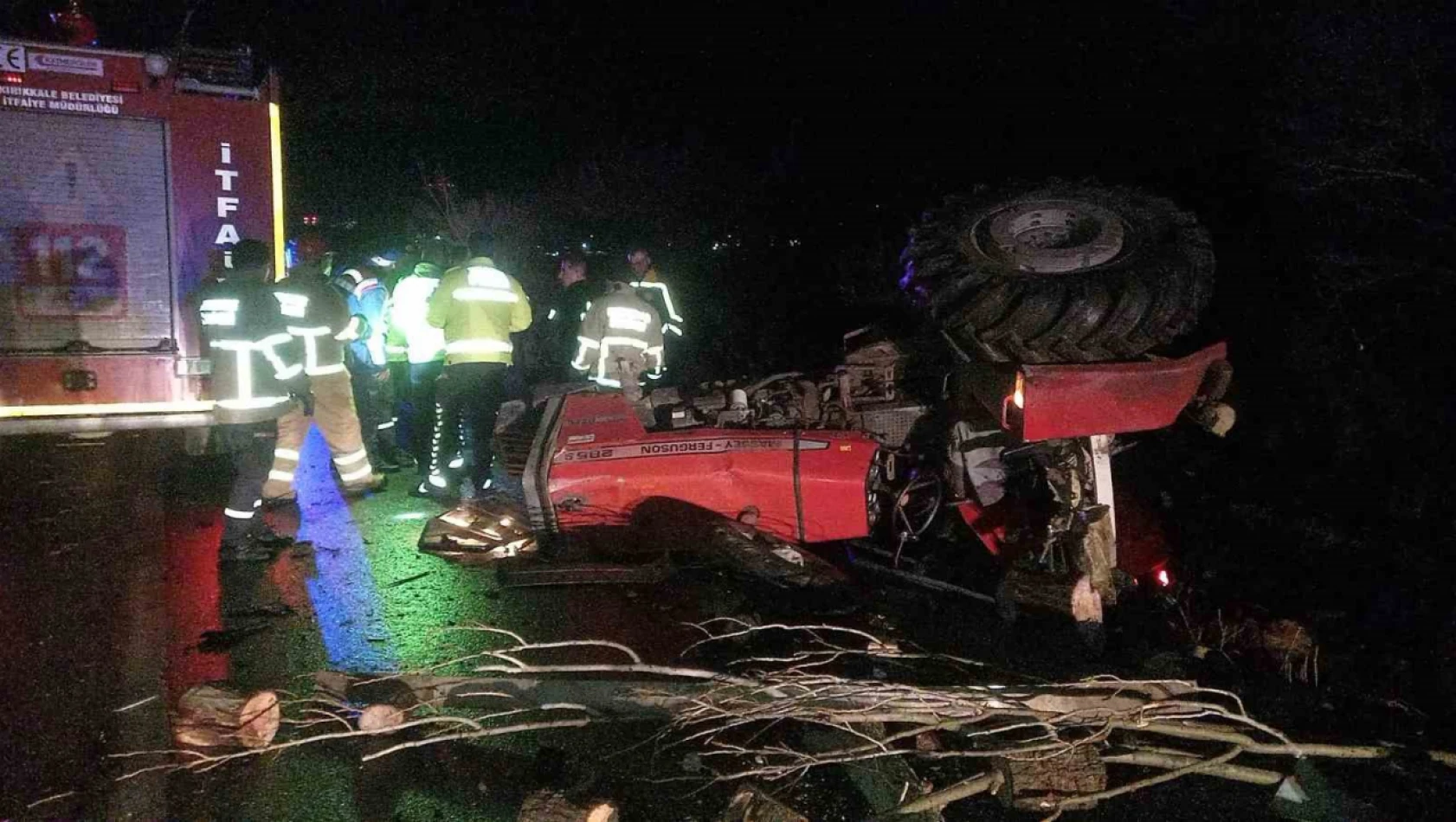Kırıkkale'de kamyon traktörle çarpıştı: 1 ölü, 1 yaralı