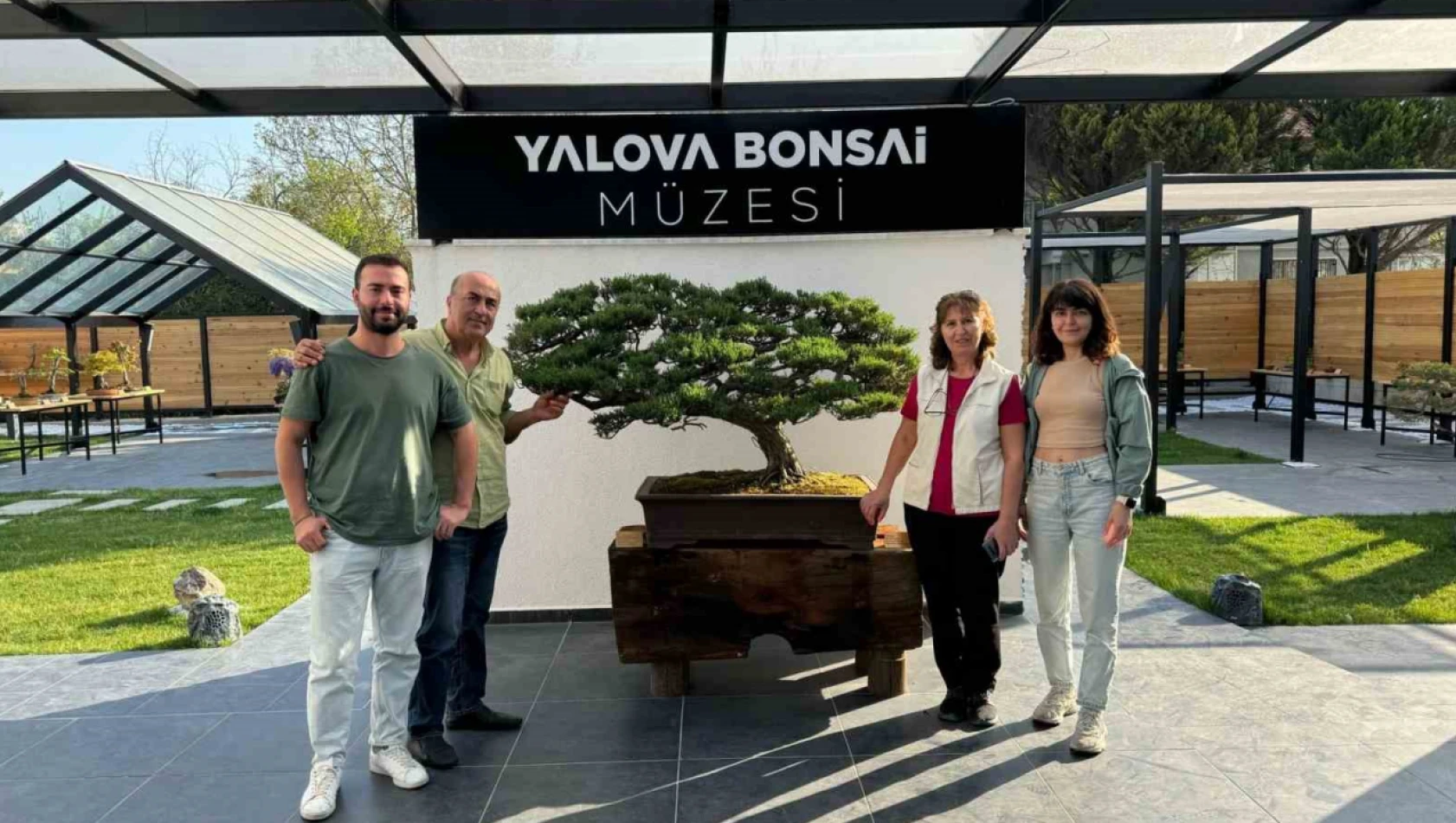 Türkiye'nin ilk bonsai müzesi bayramda ilgi gördü