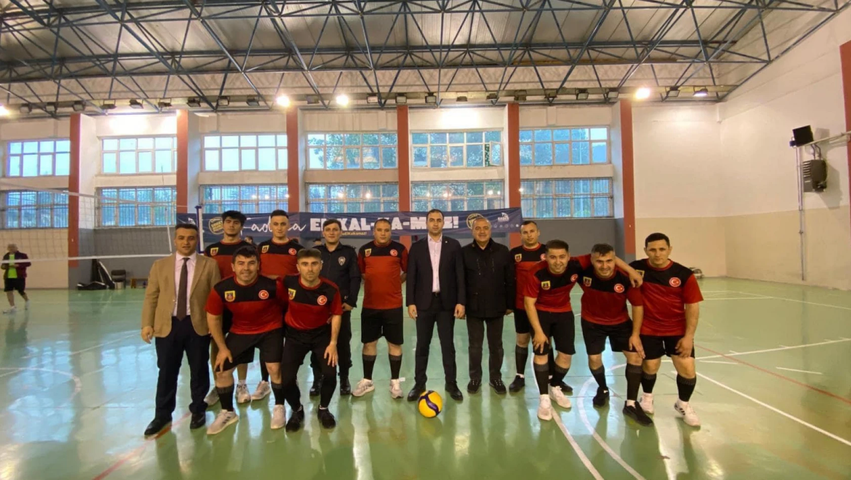 Ulus'ta voleybol turnuvası başladı