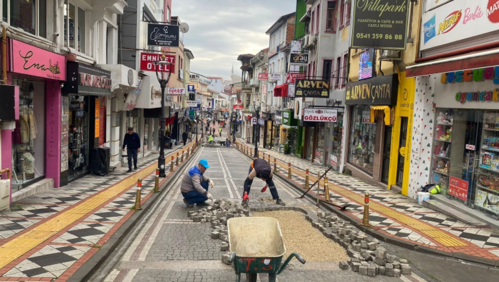 Yukarı Çarşı bakımdan geçti