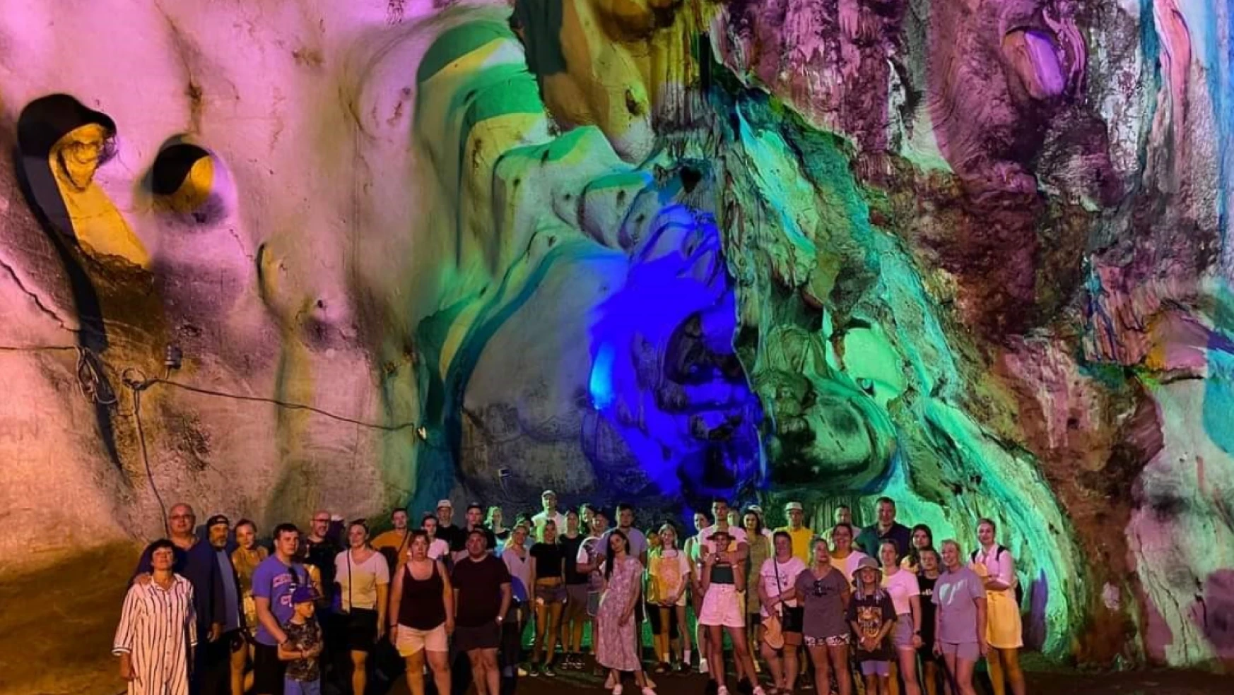5 milyon yıllık Yalan Dünya Mağarası ziyaretçi akınına uğruyor