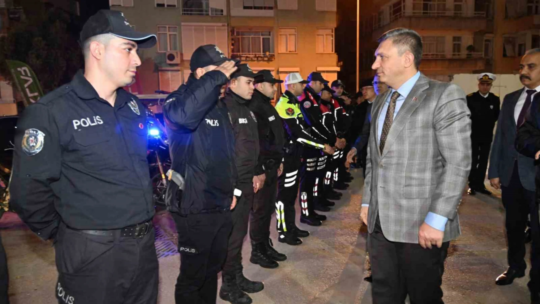 Antalya'da yılbaşında 8 bin 500 güvenlik personeli görev yapıyor
