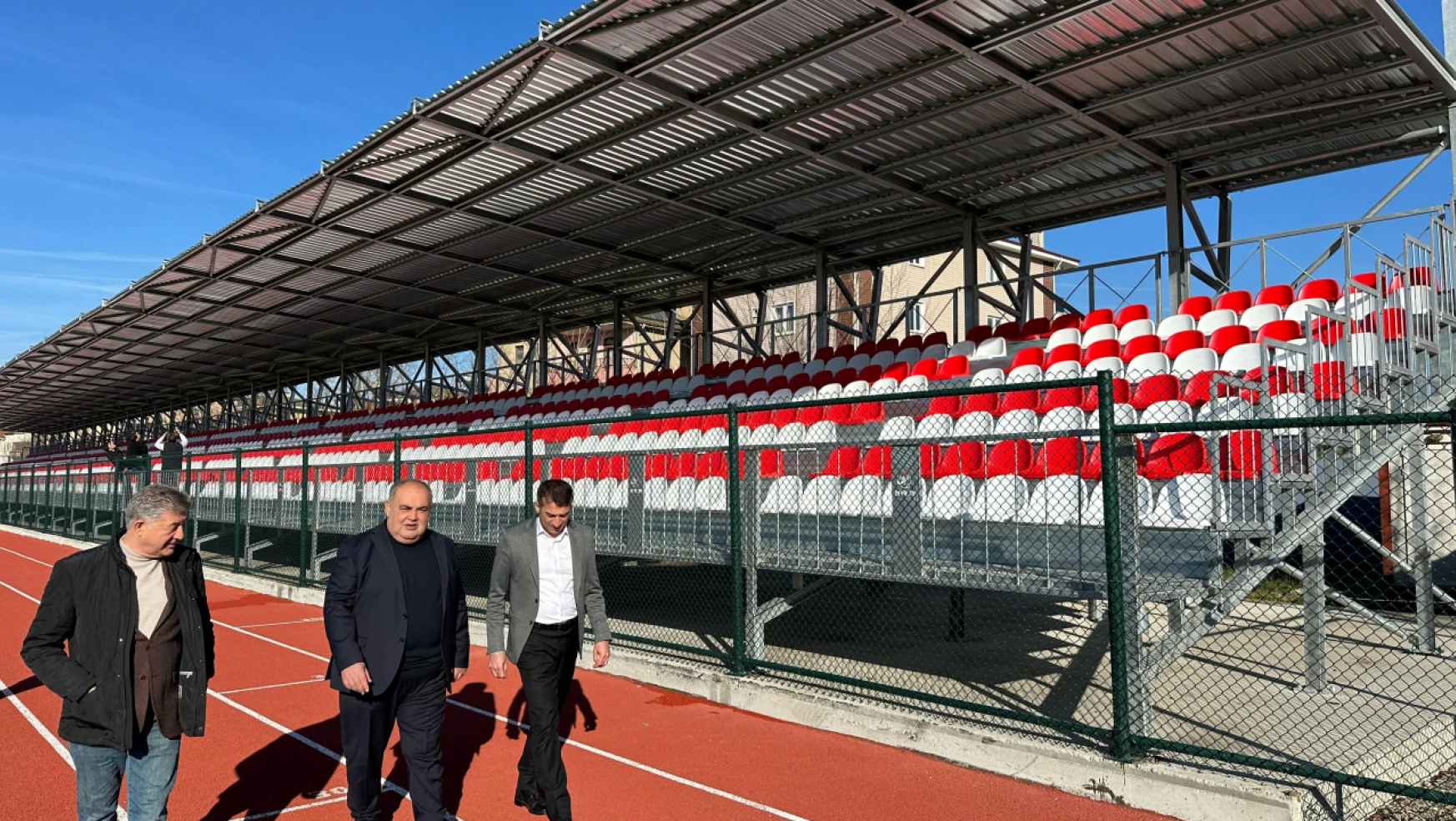 Atatürk Stadyumu yeniden hizmete girdi